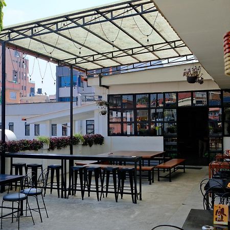 Yakety Yak Hostel Kathmandu Bagian luar foto
