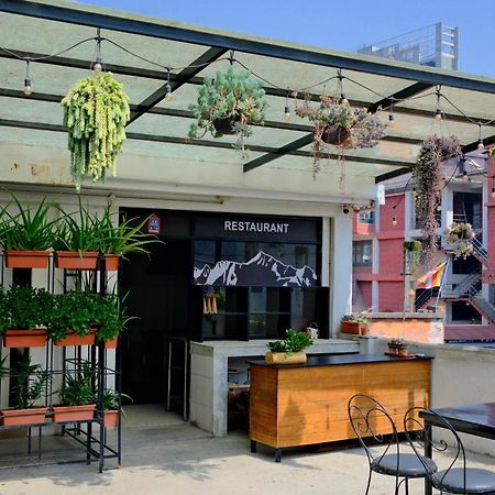 Yakety Yak Hostel Kathmandu Bagian luar foto