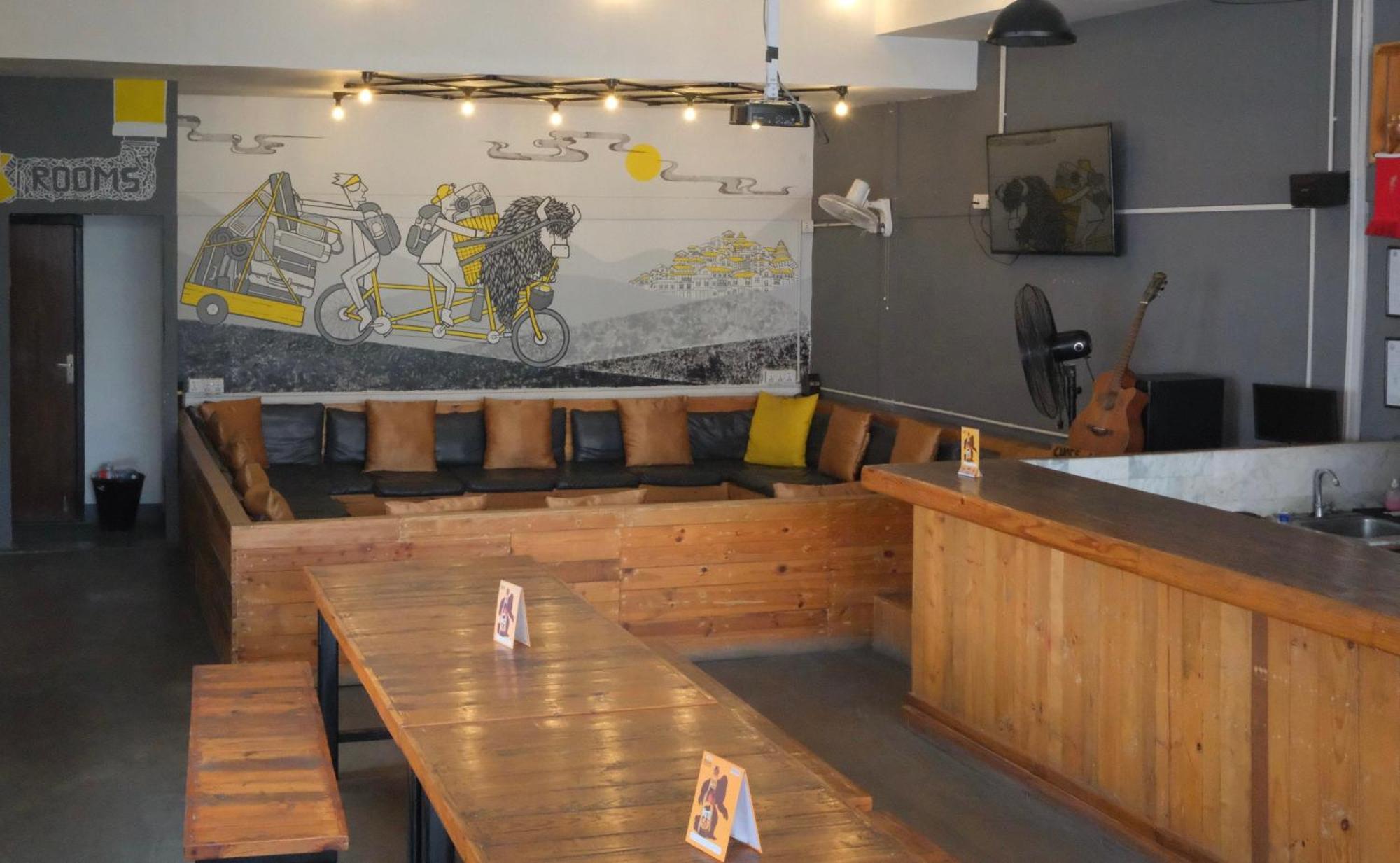 Yakety Yak Hostel Kathmandu Bagian luar foto