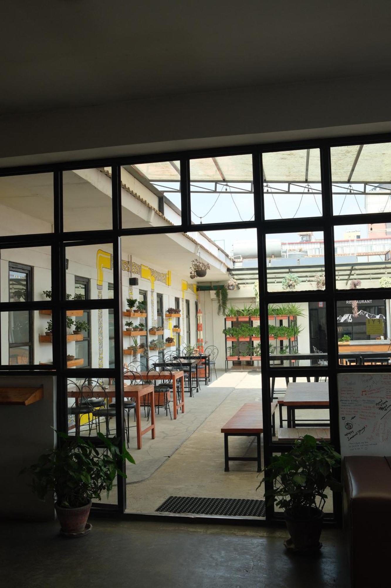 Yakety Yak Hostel Kathmandu Bagian luar foto
