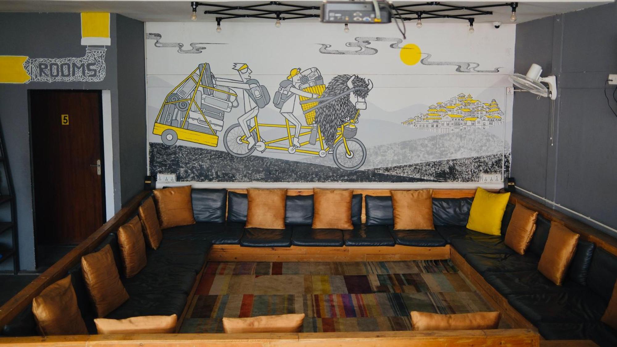 Yakety Yak Hostel Kathmandu Bagian luar foto