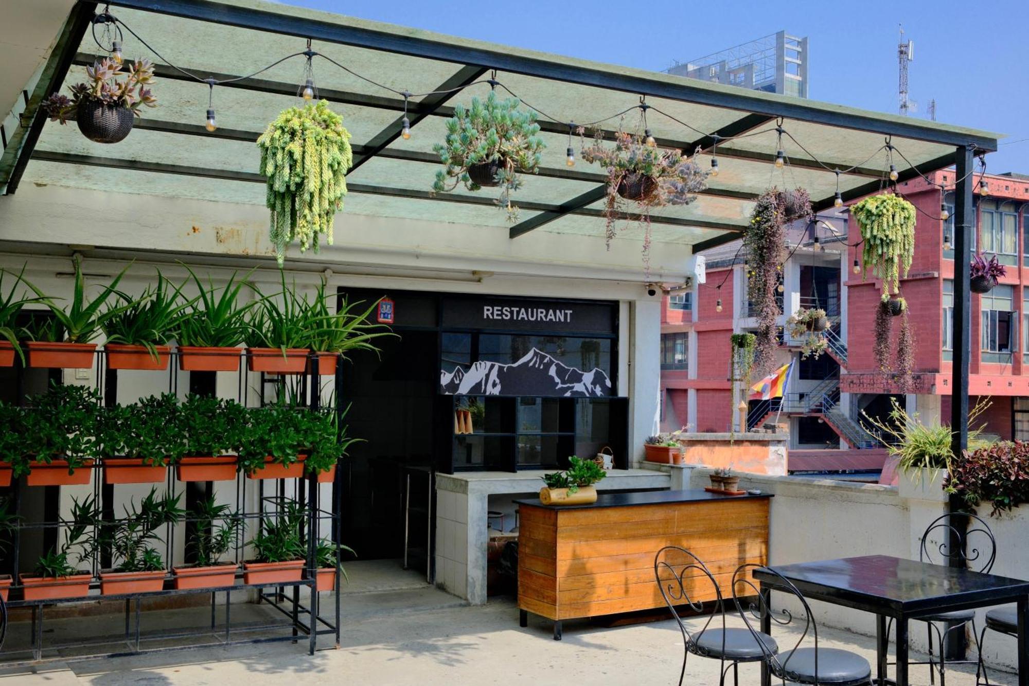 Yakety Yak Hostel Kathmandu Bagian luar foto