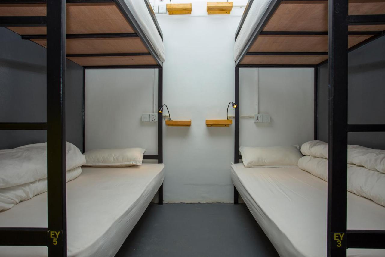 Yakety Yak Hostel Kathmandu Bagian luar foto