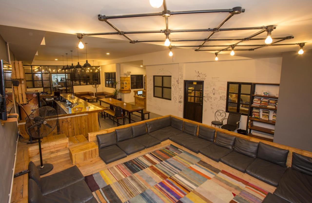 Yakety Yak Hostel Kathmandu Bagian luar foto